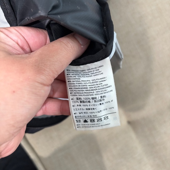 Arc’teryx Index 15 Backpack in Black - Picture 6 of 11